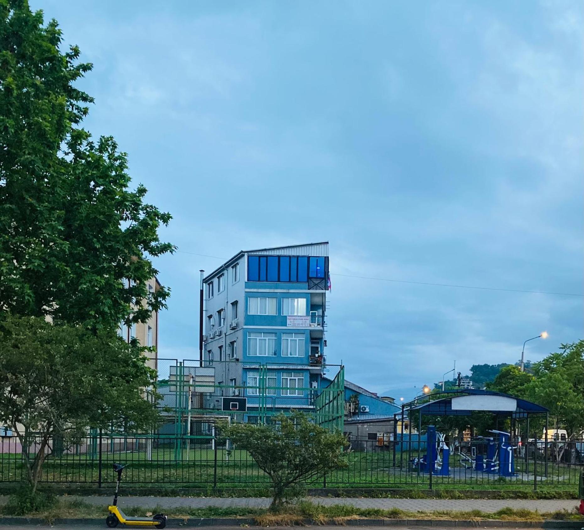 Blue House26A Lägenhet Batumi Exteriör bild